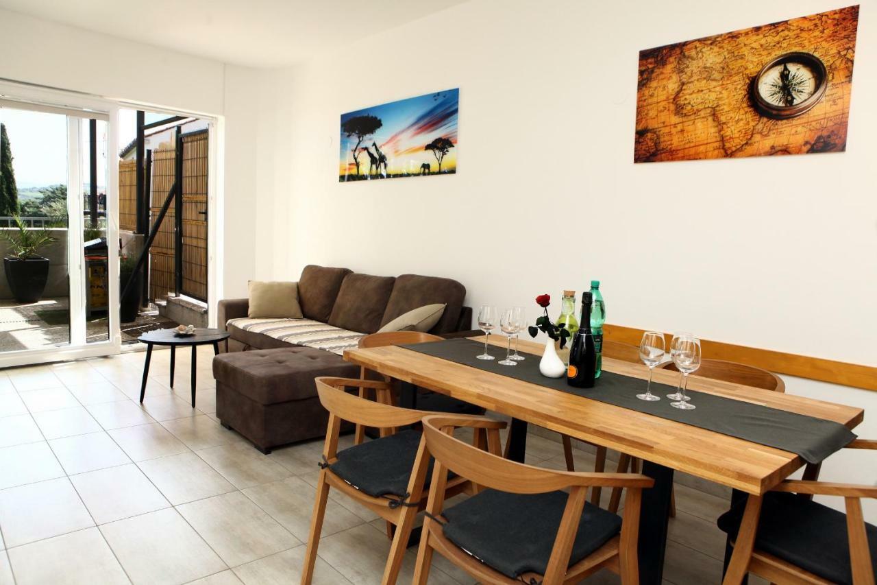 Trendy Apartment Izola Js Exterior foto